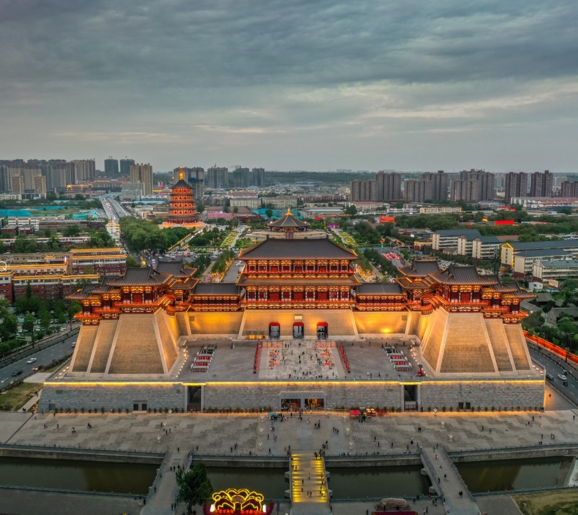 TRUNG QUỐC: VŨ HÁN - KHAI PHONG - LẠC DƯƠNG - HOA SƠN - TÂY AN (7N6Đ)