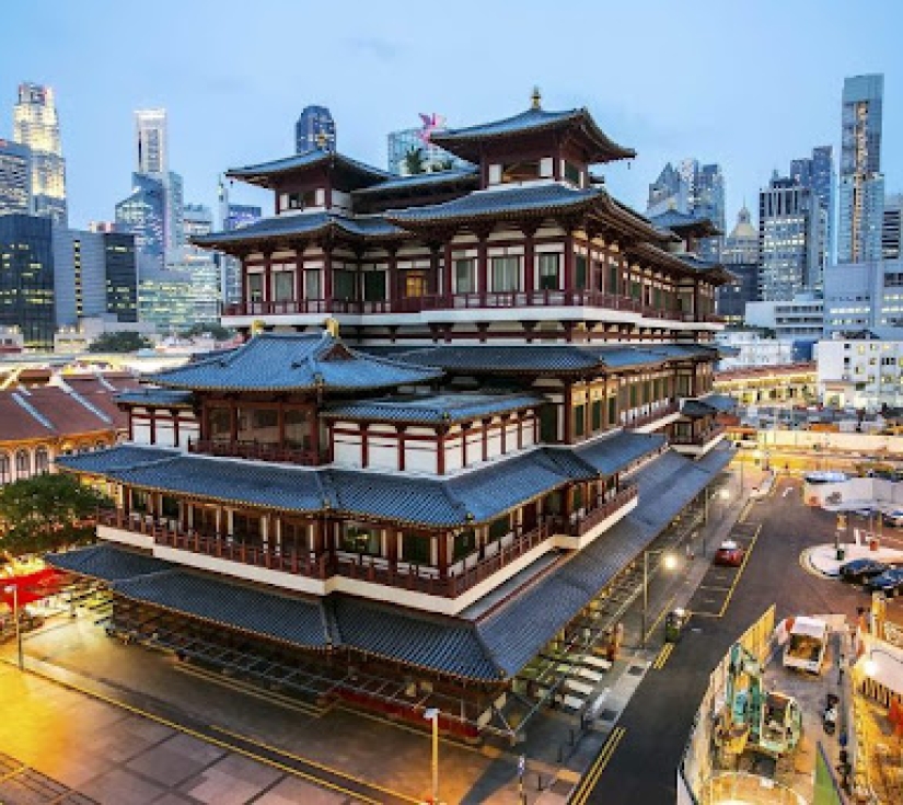 SINGAPORE – JOHOR BAHRU – MALACCA – KUALA LUMPUR – GENTING (4 Ngày 3 Đêm )