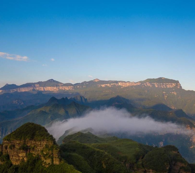 THÀNH PHỐ NÚI KỲ ẢO: TRÙNG KHÁNH - HỒNG NHAI ĐỘNG - KIM PHẬT SƠN - LẦU KUIXING (4 NGÀY 3 ĐÊM)