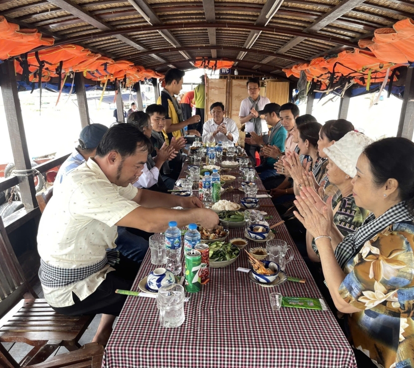 TRẢI NGHIỆM DỠ CHÀ BẮT CÁ - TÔM 